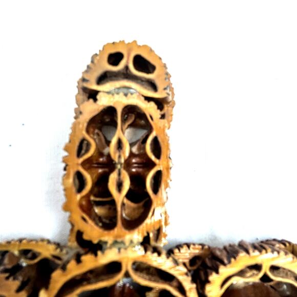 CROSS handmade with nut shells 8" x 5.5" New - Picture 3 of 6